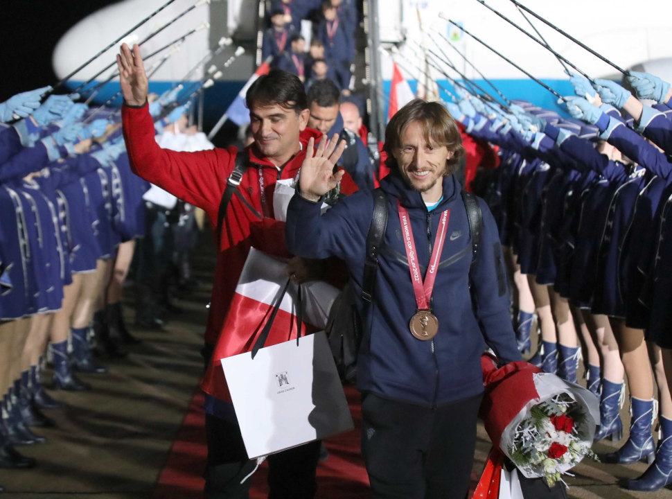 U Hrvatskoj 'nitko nije normalan': Vatreni stigli među 80 tisuća navijača!