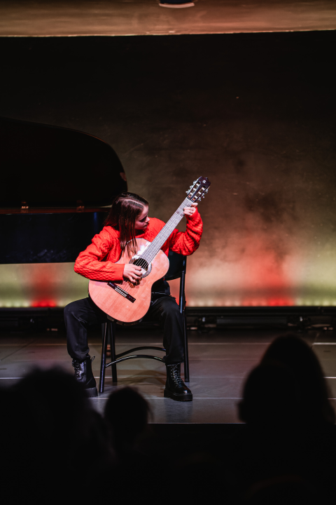 Božićni koncert učenika glazbene škole oduševio prepunu Kuću umjetnosti Arsen