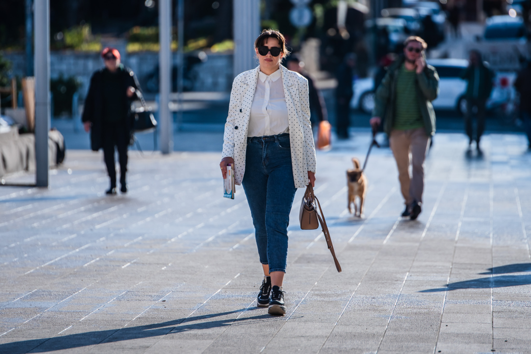 Lijepe Šibenčanke prošetale gradom i pokazale koji su modni komadi u trendu 