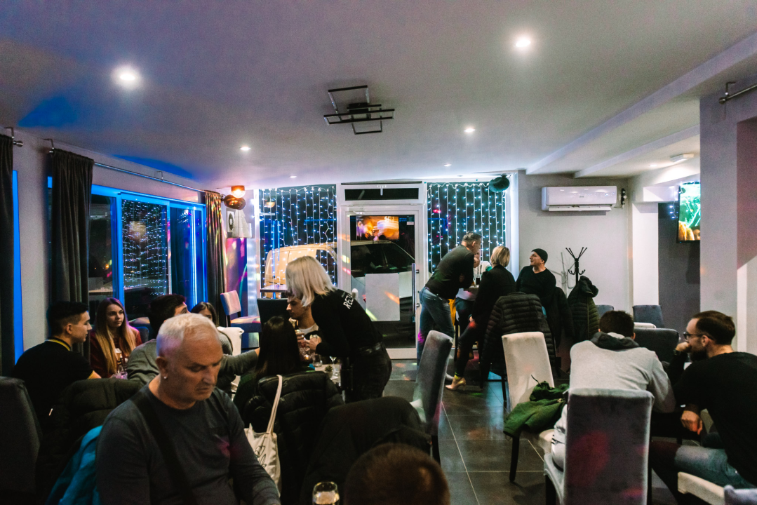 Caffe &amp; Coctail bar Relax u Bilicama novi je centar dobre zabave!