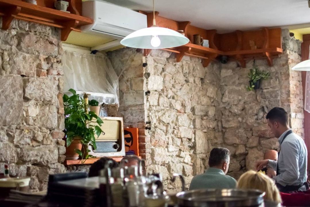 Zagrijte dušu i tijelo ukusnim delicijama iz buffeta Šimun! 