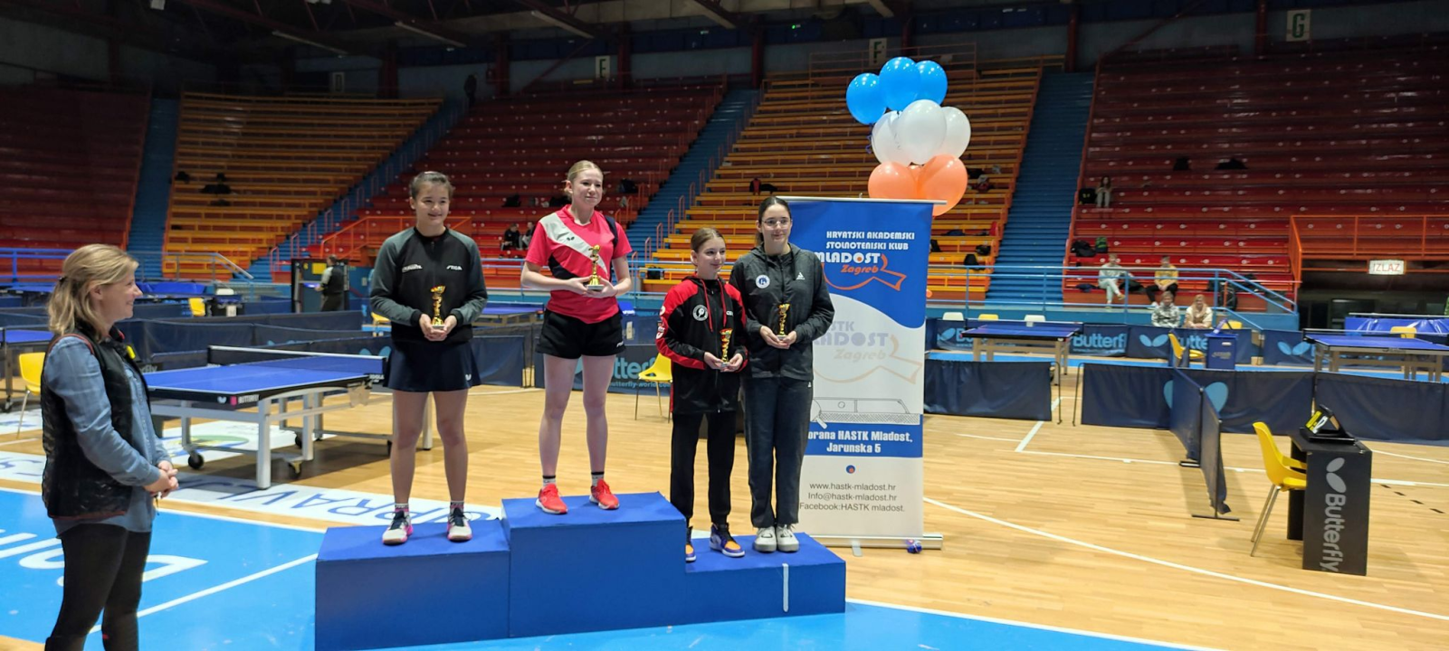 Divan uspjeh mlađih šibenskih stolnotenisača u Zagrebu