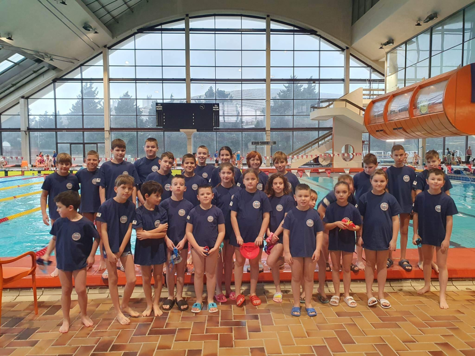 Mladi plivači 'Mora' Nakić, Stegić, Badurina i Kunčić okitili se medaljama u Splitu