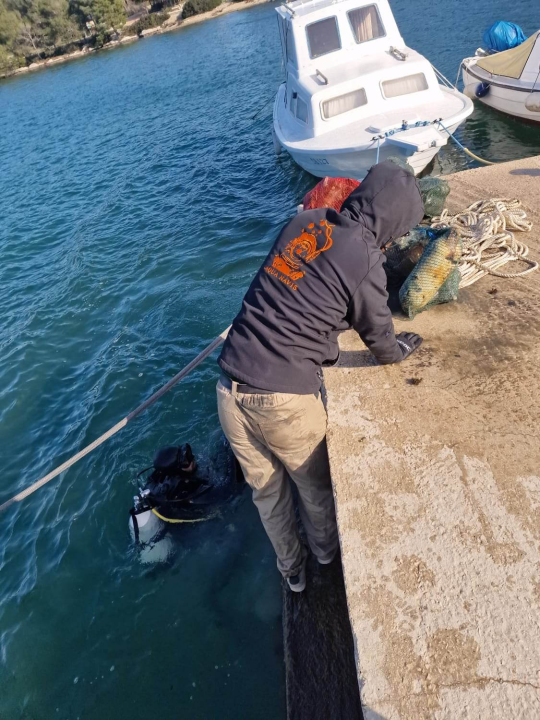 U uvali Škar održana 5. akcija čišćenja podmorja u sklopu projekta Plavi Jadran 