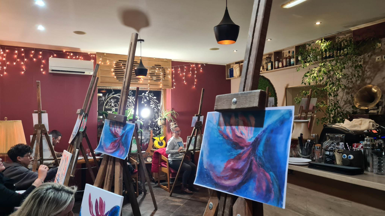 Cocktail &amp; Paint pravi hit u Šibeniku: 'Neki ljudi nisu crtali od vrtića i sad naprave nešto genijalno'