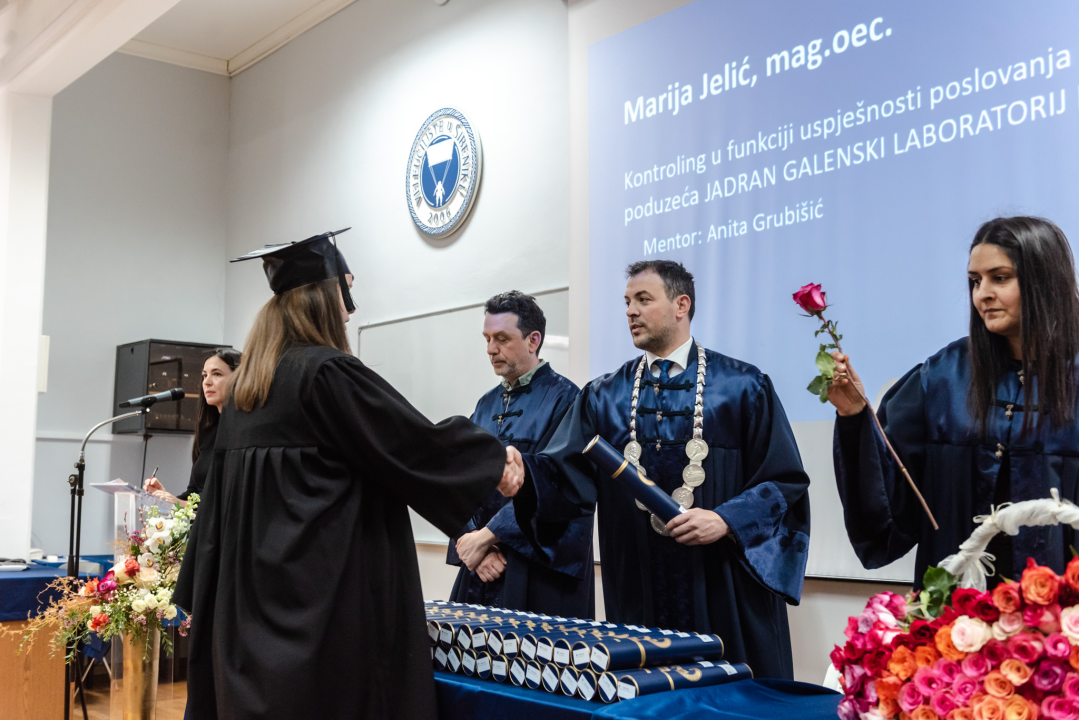 Svečana promocija studenata VUŠ-a: 'Vi ste budućnost naše zemlje i ona će biti onakva kakvom je vi oblikujete'