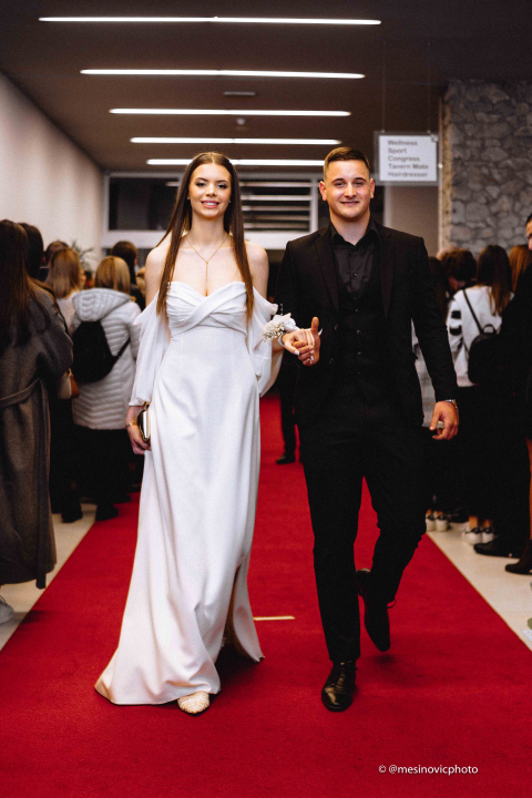 Zavirite na blještavi maturalni ples Tehničke škole Šibenik (1)