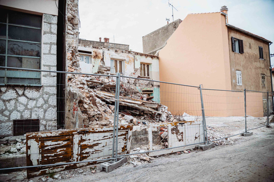 Škugori osim rupe u proračunu ostavili i rupu u centru grada: Hoće li se ikad sanirati ovo ruglo?