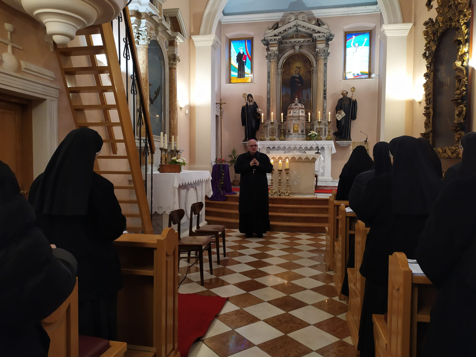 Korizmeni susret biskupa Rogića s redovnicama