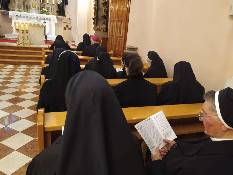 Korizmeni susret biskupa Rogića s redovnicama