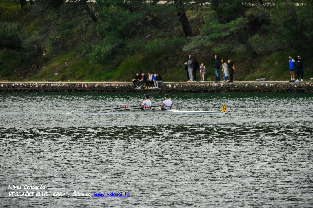 U Zatonu se za vikend okupilo oko 450 sportaša, veslači Krke odlični