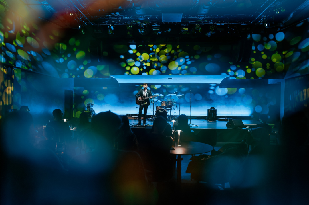 Tibor Karamehmedović u Arsenu: Intimni koncert frontmena Silentea