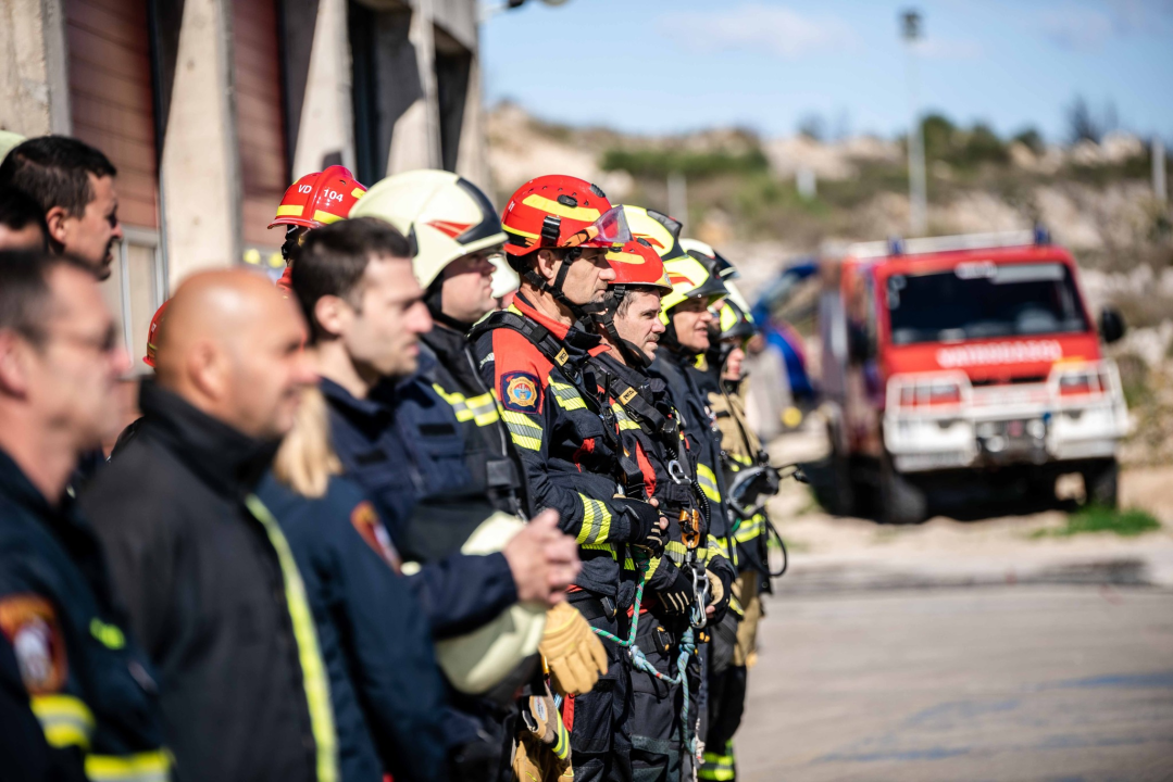 U Vodicama predstavljeni rezultati projekta FIRESPILL: 'Kroz simulator plamenih udara u mjesec dana prošlo 220 vatrogasaca' 