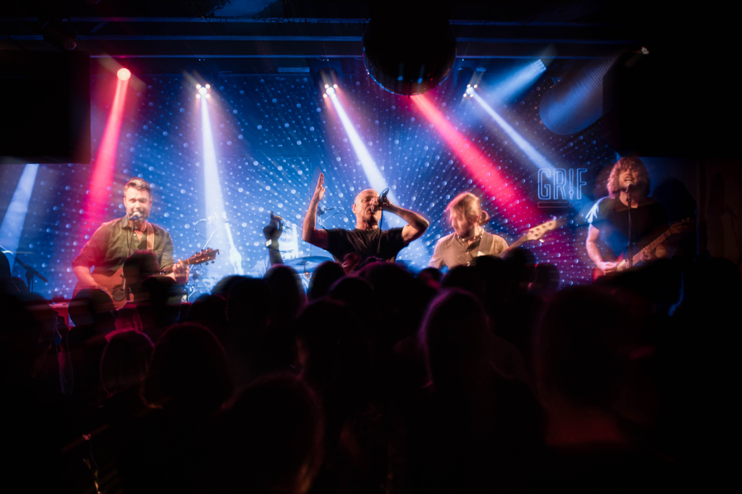 Mile Kekin u Azimutu dokazao da se prvi mačići ipak ne bacaju u vodu