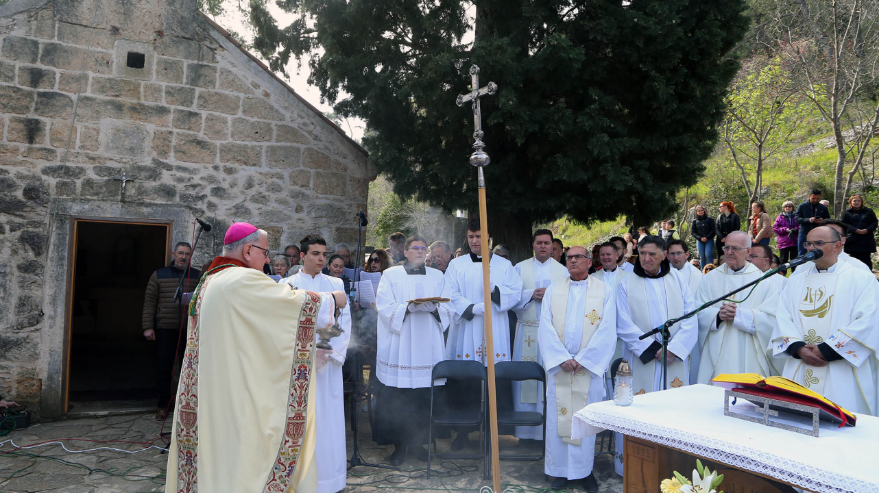 Na Skradinskom buku proslavljen Uskrsni Emaus