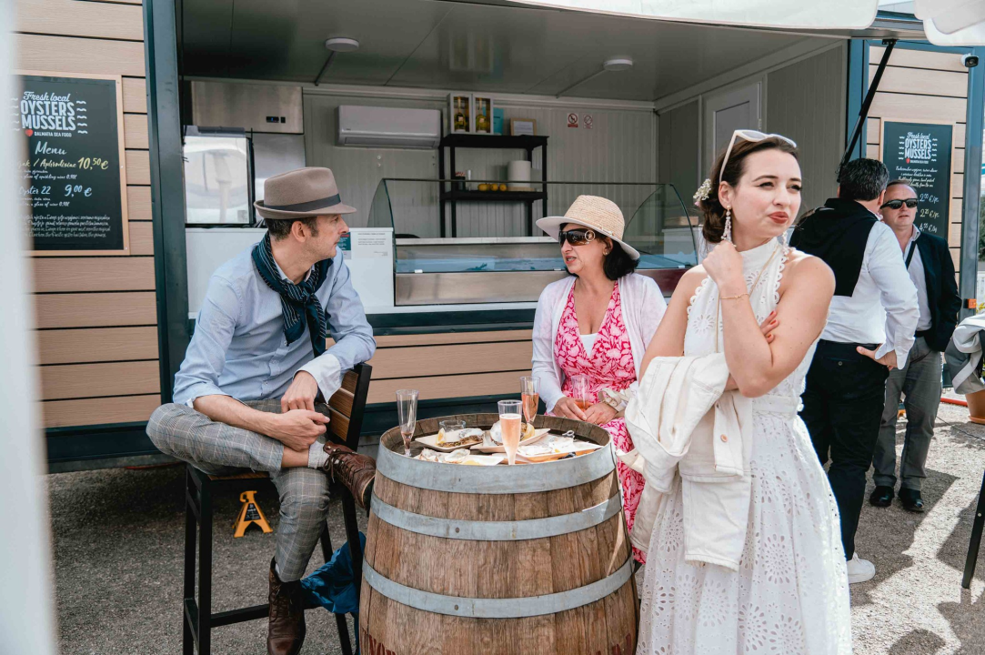 Uživajte u morskim delicijama kušaonice školjaka i vina Oyster22!