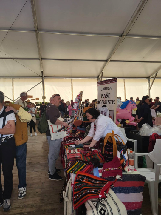 Gužva i drugog dana Sajma agroturizma u Skradinu: Još stignete kupiti domaće proizvode 