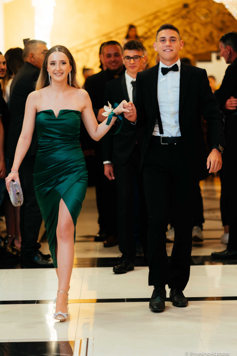 Zavirite na blještavi maturalni ples šibenske Industrijsko-obrtničke škole (2)