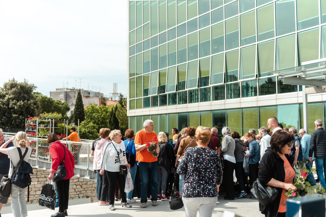 Stotinjak građana utjehu našlo u điranima: 'Vidi ove, cili je vrt natrpala!'