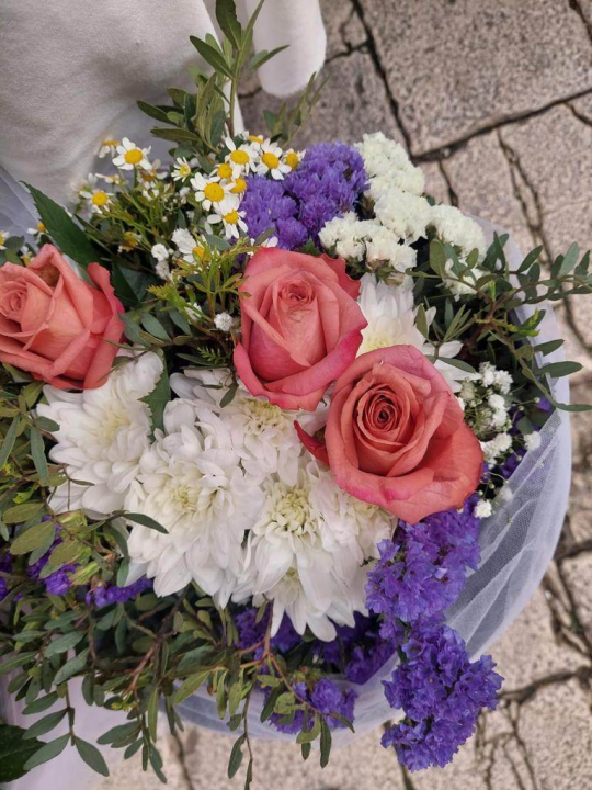 U 'Lukinom cvjetnom kutku' na Gorici domjenkom proslavljena krunidba kralja Charlesa 