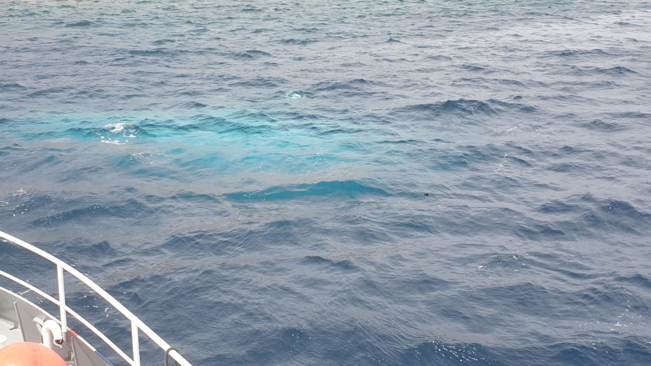 Koćarica se nasukala na hrid pa potonula u Zlarinskom kanalu: Posada prošla bez ozljeda 