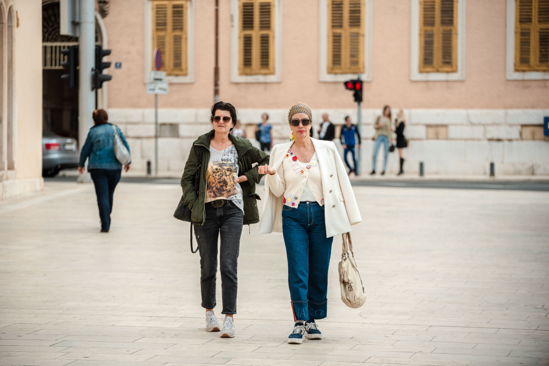 Sređene sugrađanke pokazale trendi kombinacije savršene za proljetne dane 