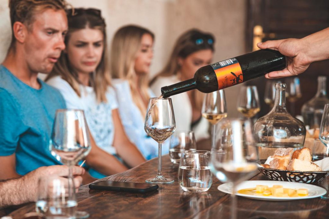 Vikend rezervirajte za turu po vinarijama i kušanje vrhunskih lokalnih vina!
