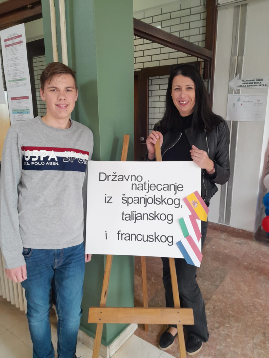 Učenik Katoličke škole Luka Popović državni je prvak u talijanskom jeziku, gimnazijalka Cvita Božikov četvrta 