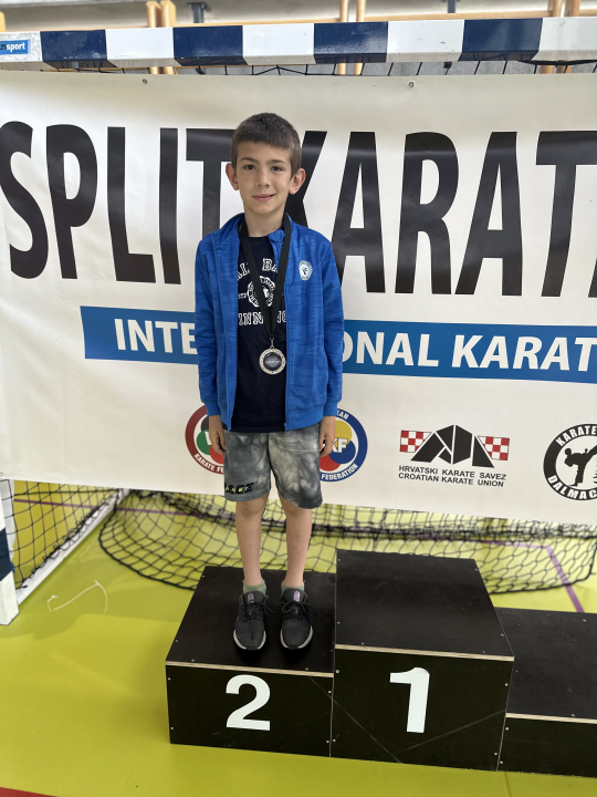 Članovi Karate kluba Murter iz Splita se vratili s devet medalja 