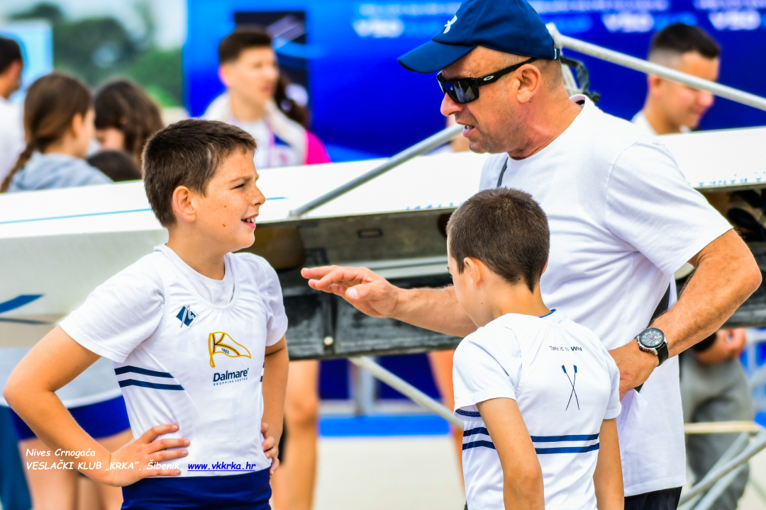 Članovi VK Krka s regate u Kaštelima se vratili s osam zlatnih, deset srebrnih i četiri brončane medalje 