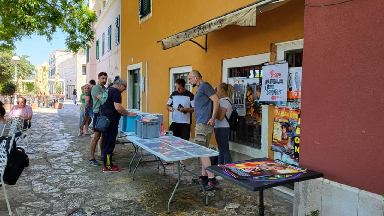 Navala na vinile: Još stignete pronaći omiljenu ploču na Longplay Dayu