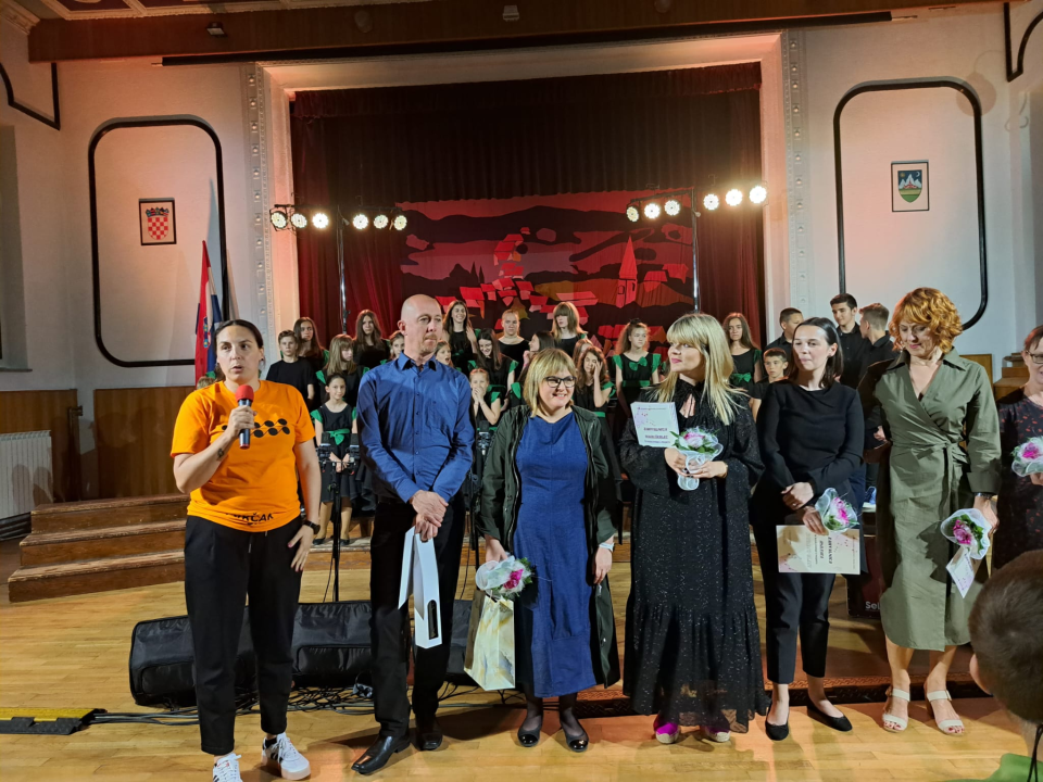 Najmlađi šibenski pjevači 'Cvrčci' nastupili na smotri dječjih zborova u Ravnoj Gori