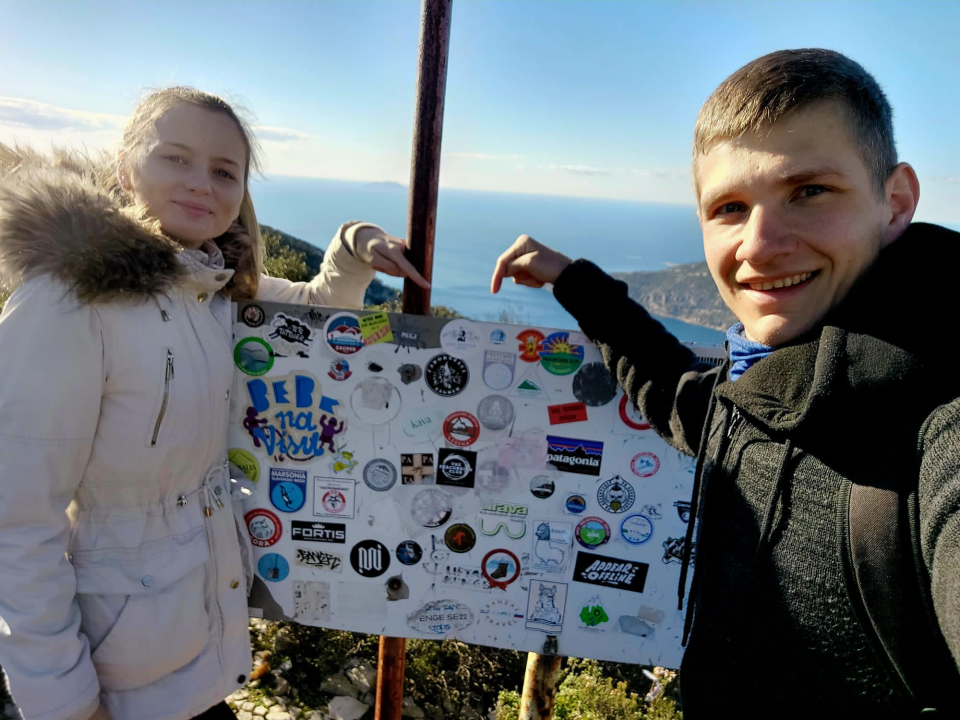 Kninjanin Ivan Džepina obišao 158 hrvatskih vrhova, a na posljednjem je zaprosio djevojku