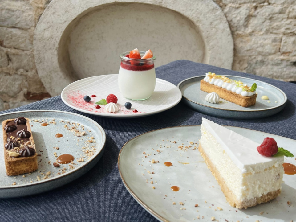 Uživajte u ljetnoj terasi Le Jardina uz vrhunsku hranu i najljepši pogled! 