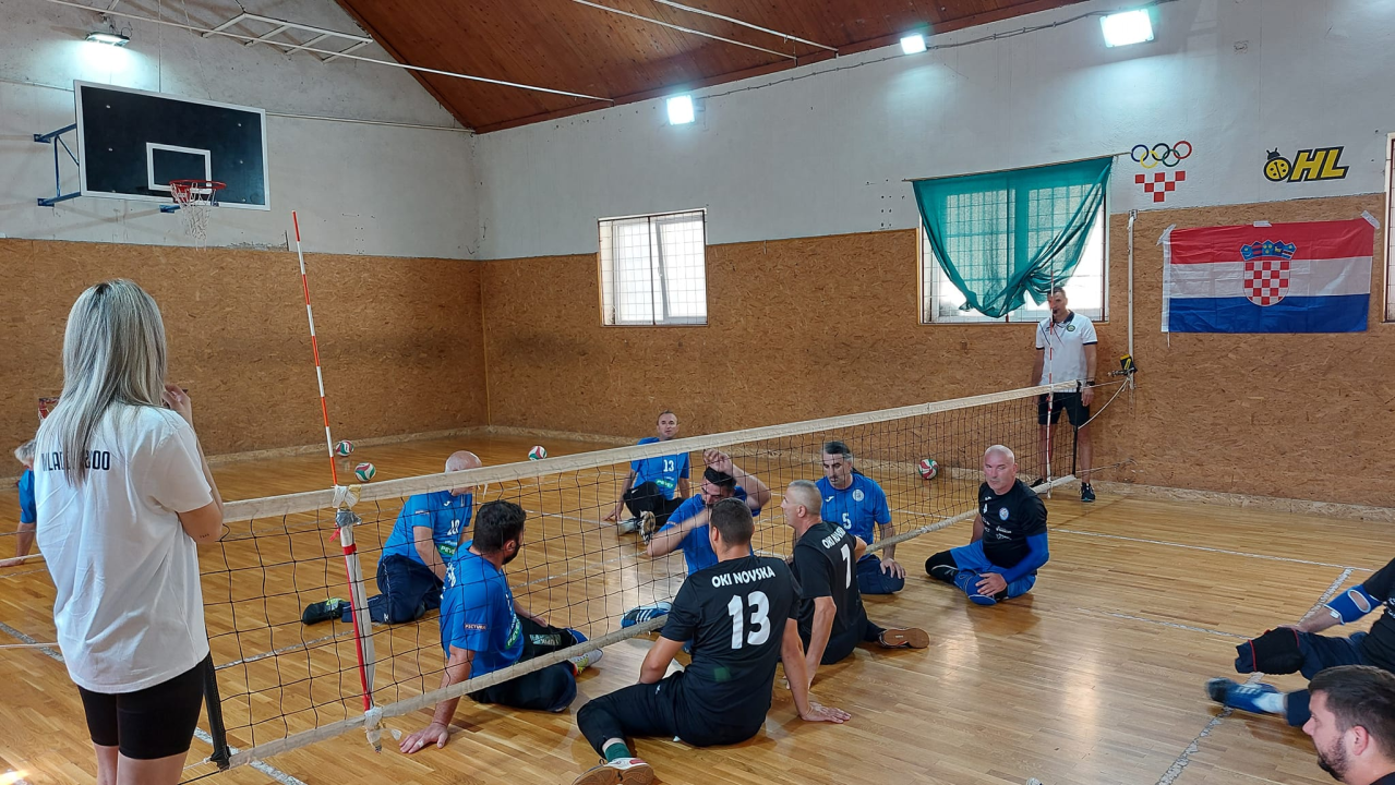 Klub sjedeće odbojke Knin 95 organizirao i osvojio turnir Oluja 95