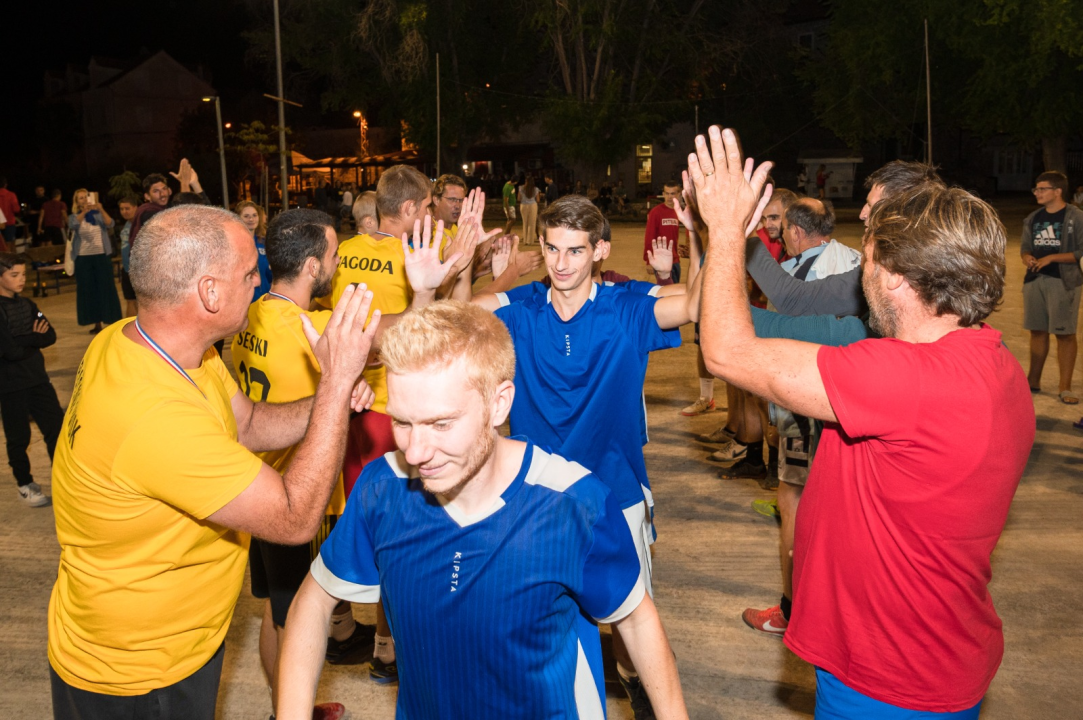 U Zlarinu je tradicionalno održan turnir 'Fingac', slavila ekipa Zogulini
