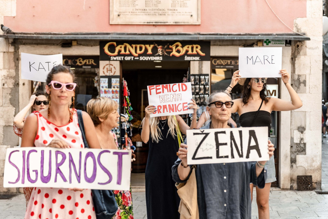 Šibenčanke se priključile prosvjedu protiv femicida: 'U Hrvatskoj je u zadnjih 20 godina ubijeno 400 žena'