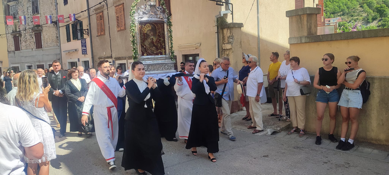 U Skradinu proslavljen blagdan Male Gospe