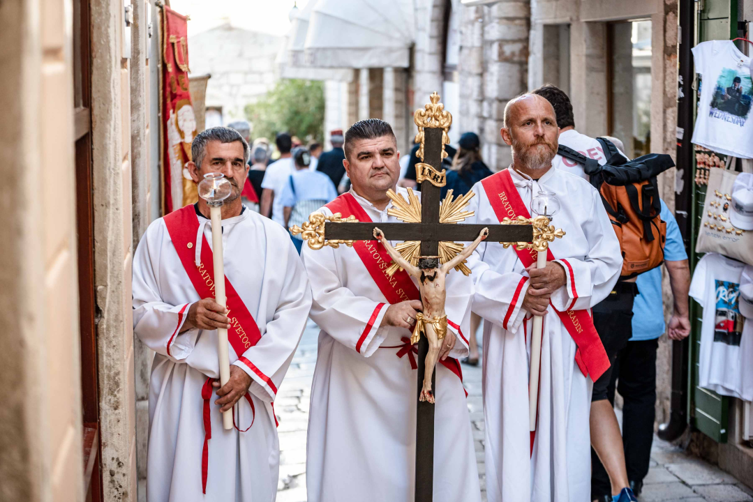 Misom i procesijom obilježen Dan grada i blagdan sv. Mihovila