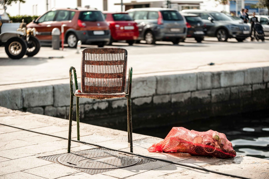 Jutros povodom Dana grada čišćeno podmorje šibenske rive: Među puno smeća pronađena pa deaktivirana ručna bomba
