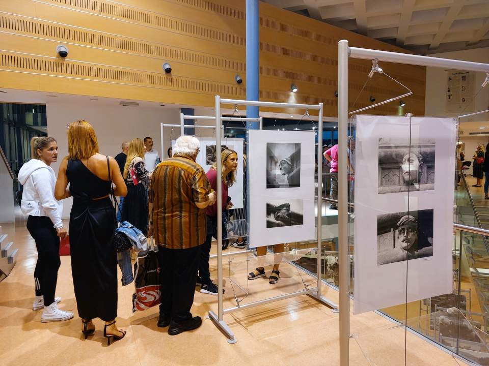 U knjižnici razgledajte izložbu fotografija 'Capita'