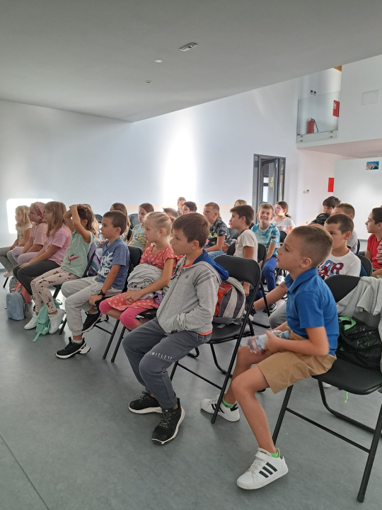 Dica sade više za stupanj niže: Murterska djeca uče o važnosti zelenila