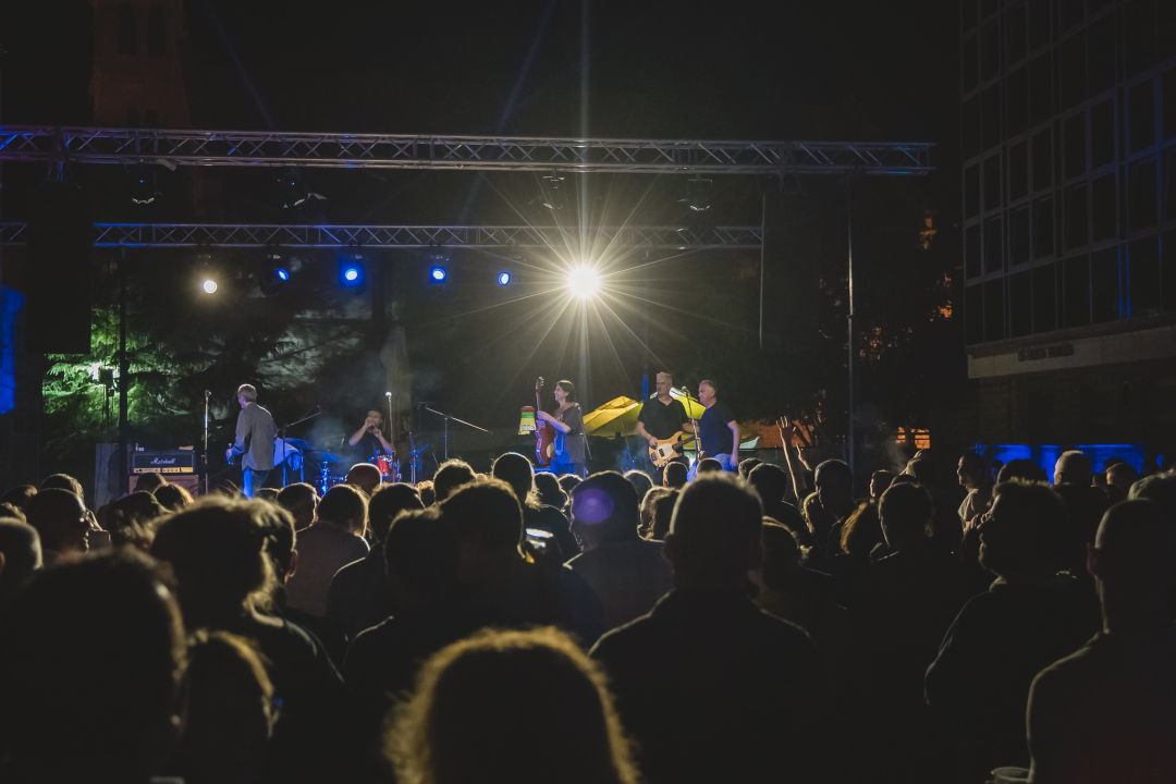 Prva večer Babljeg ljeta prošla odlično: Ni Partibrejkersi nisu uspjeli pokvariti party