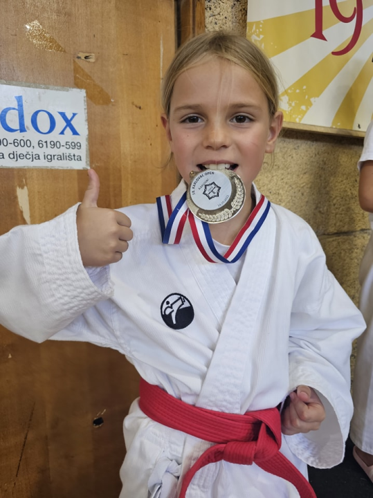 Vodički karataši na međunarodnom turniru osvojili 35 medalja