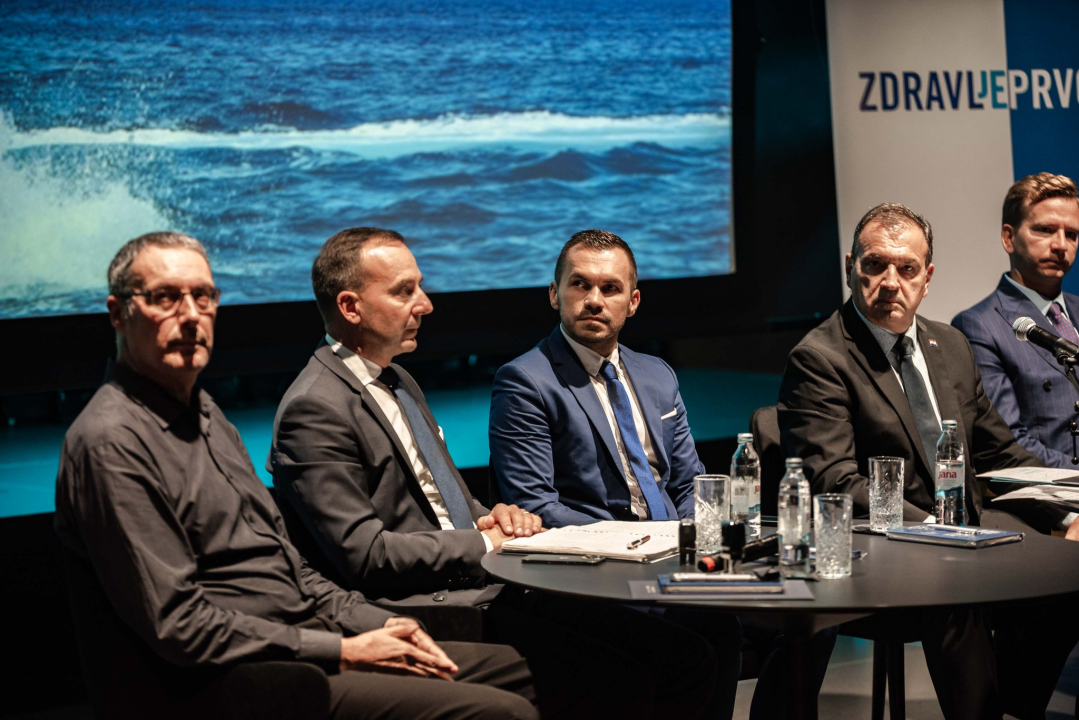 Šibenik dobio brodicu za hitnu pomoć koja plovi i u najekstremnijim vremenskim uvjetima