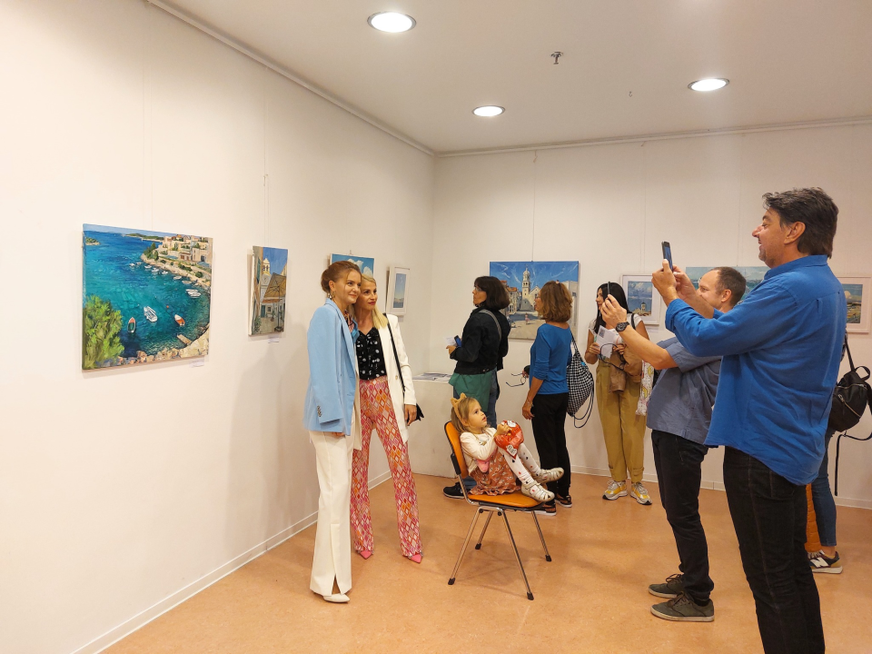 U knjižnici otvorena izložba mlade ukrajinske umjetnice