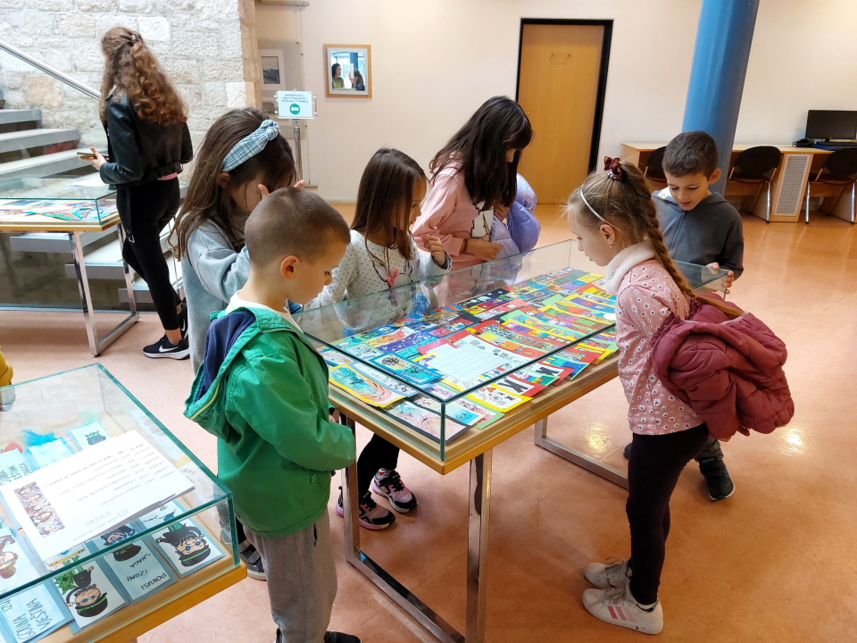 U knjižnici otvorena izložba straničnika