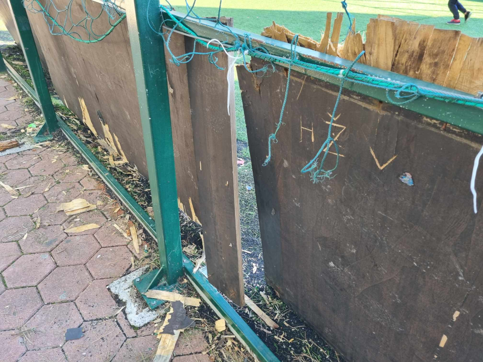 Obnova zvana čežnja: Nogometno igralište u Rasadniku se i dalje raspada