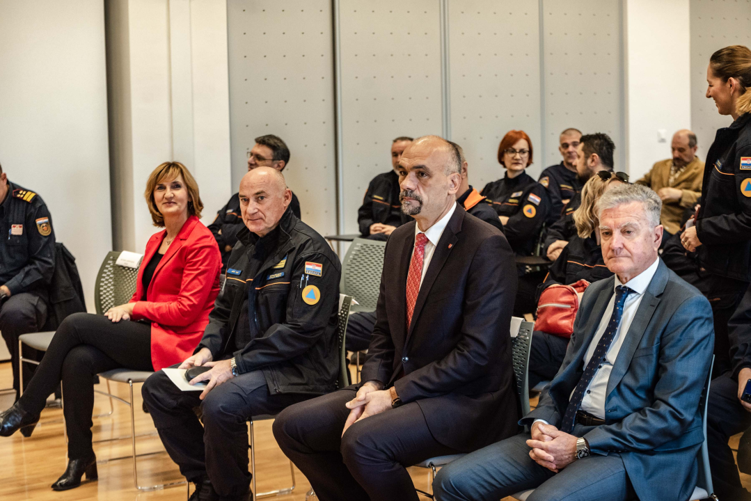 Šibensko-kninska županija oslobođena od mina, župan Jelić: 'S ovim činom smo upravo završili rat' 