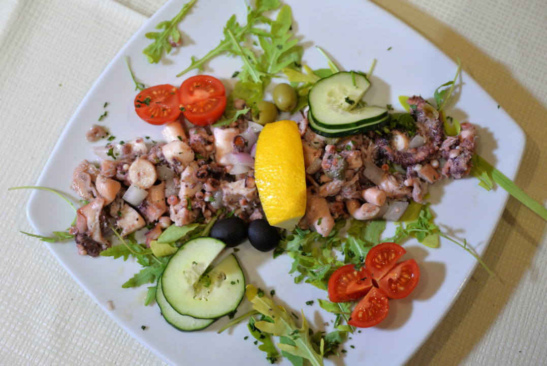 Provedite advent u konobi Brošćica uz najbolju spizu! 